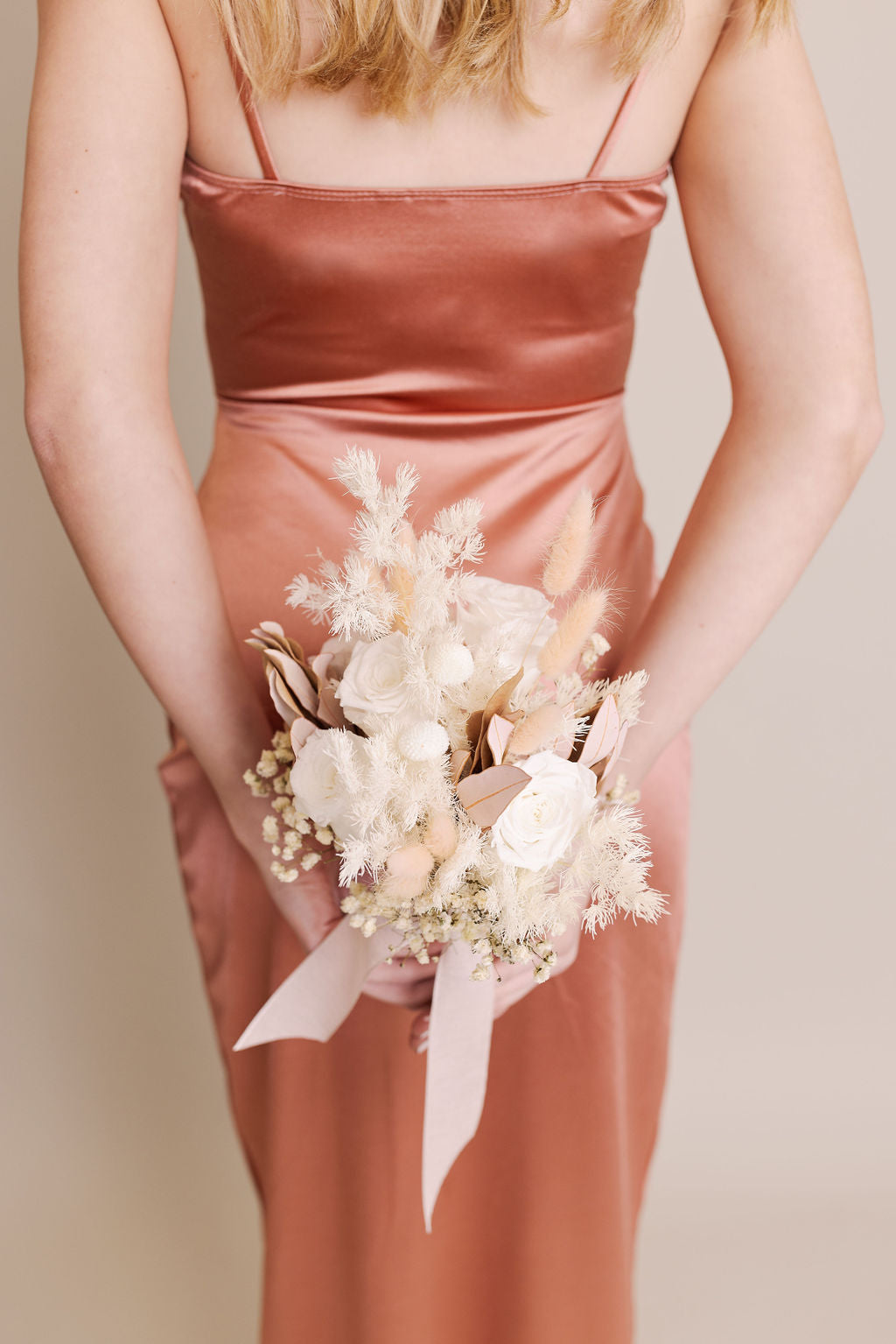 Neutral Blush Presentation Bouquet