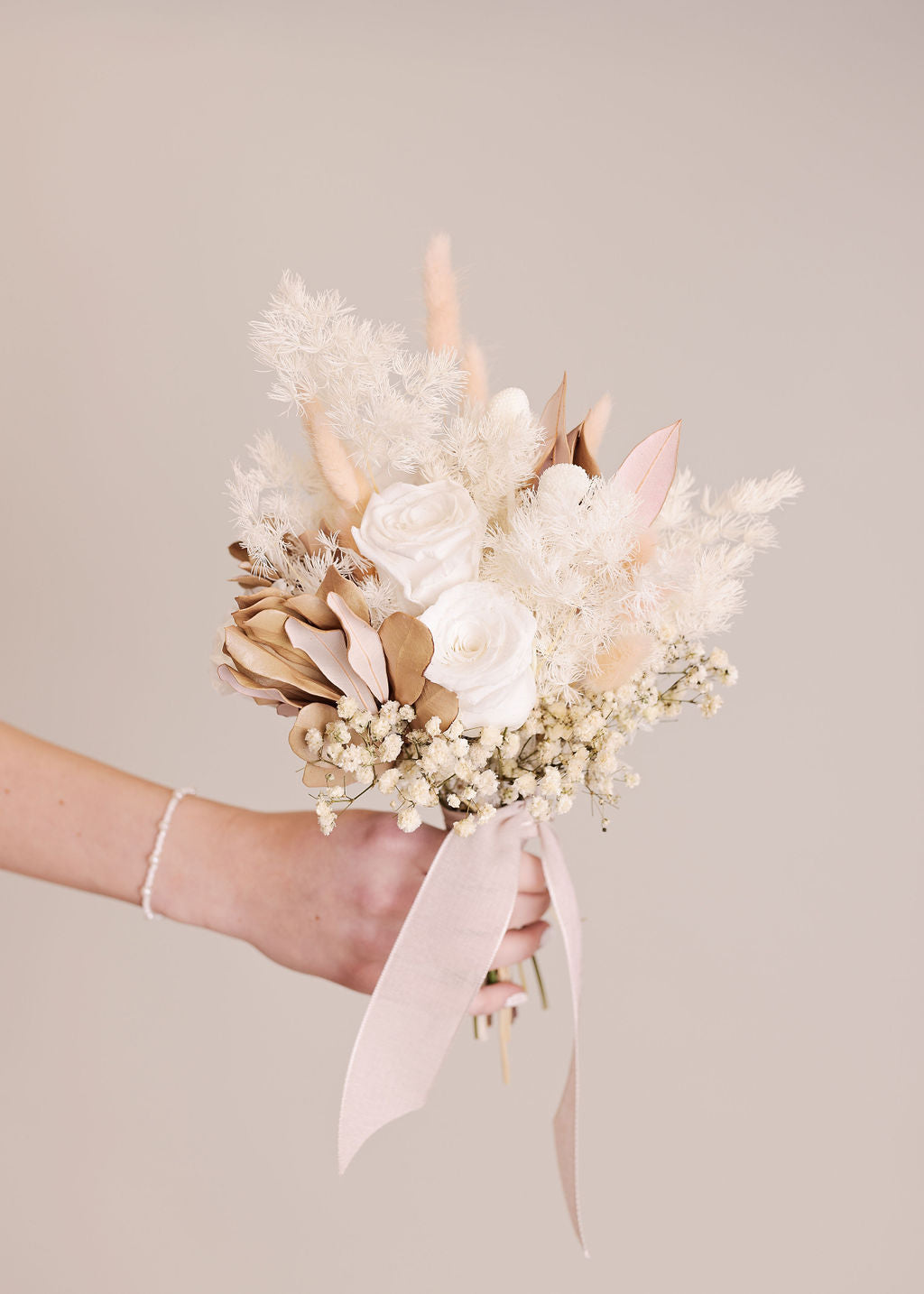 Neutral Blush Presentation Bouquet