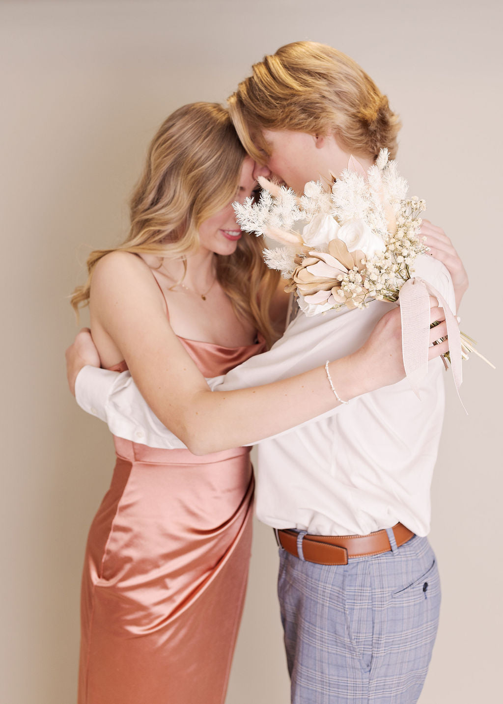 Neutral Blush Presentation Bouquet